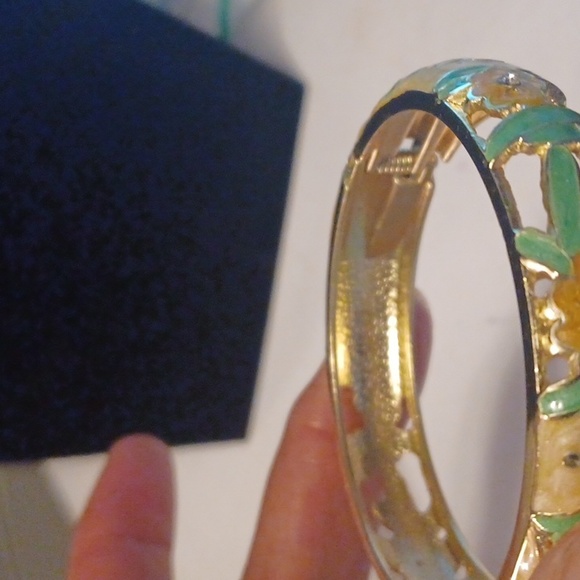 VINTAGE JIU LONG ENAMEL BRACELET,  GOLDTONE GREEN YELLOW NWOT - Picture 4 of 4